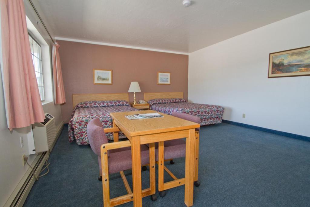 Brooks St. Motor Inn Missoula Room photo